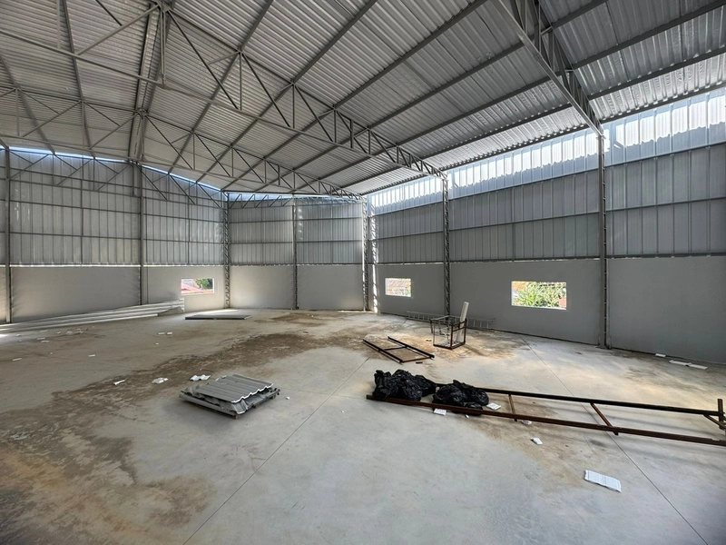 Galpão 570m²,com mezanino,banheiros :pronto para receber sua empresa !: 7ª foto da galeria de imagens do imóvel