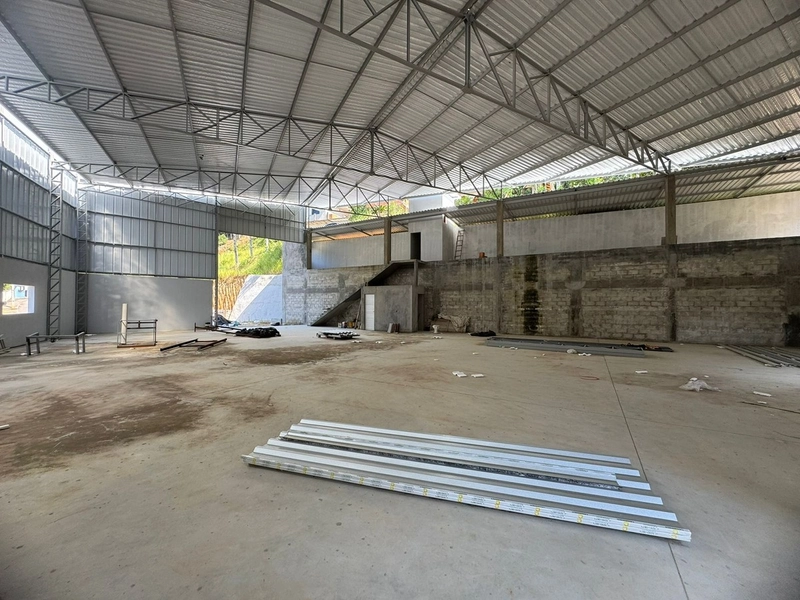 Galpão 570m²,com mezanino,banheiros :pronto para receber sua empresa !: 5ª foto da galeria de imagens do imóvel