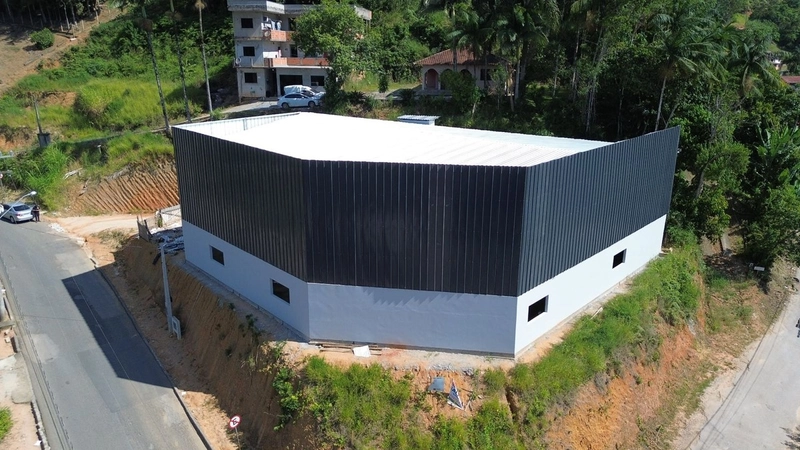 Galpão 570m²,com mezanino,banheiros :pronto para receber sua empresa !: 2ª foto da galeria de imagens do imóvel