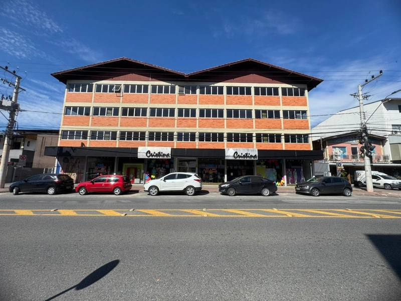 Sala Comercial para locação em prédio Comercial com 250m²,em Blumenau: 1ª foto da galeria de imagens do imóvel