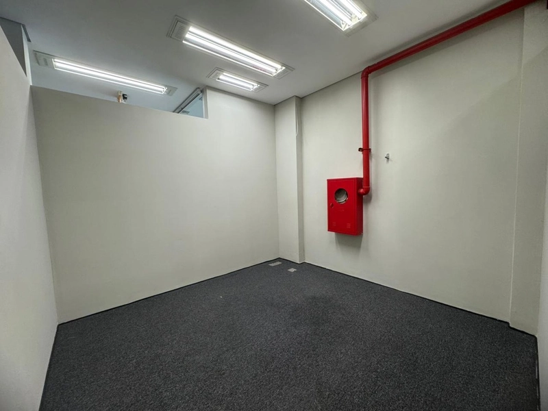 Escelente espço e localização para você instalar sua empresa!: 2ª foto da galeria de imagens do imóvel