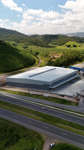 Galpão com logística eficiente, docas,sistema j3,para locar em Ilhota: 5ª foto da galeria de imagens do imóvel