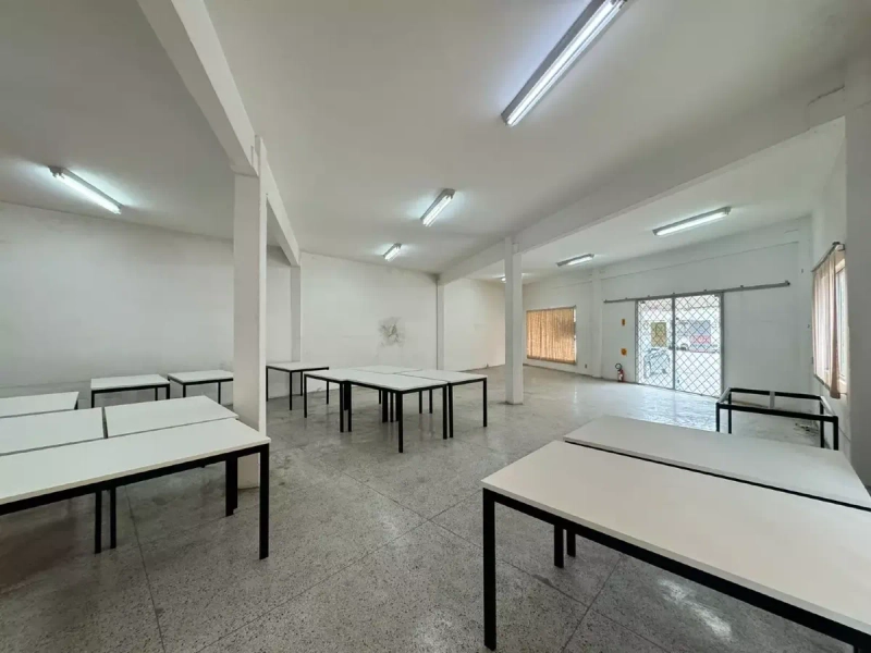 Galpão comercial no terreo,com 200m² a 5 min.do Centro de Brusque: 13ª foto da galeria de imagens do imóvel