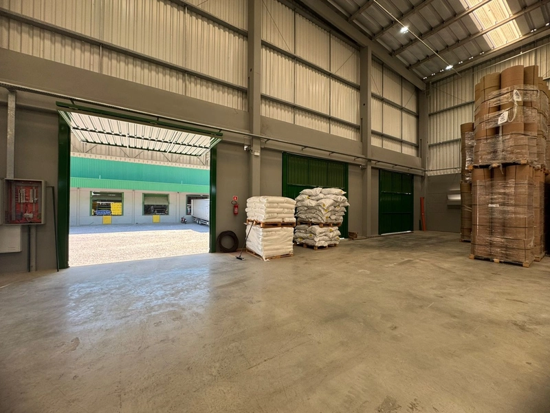 OPORTUNIDADE IMPERDÍVEL,GALPÃO COM 1.300M²: 4ª foto da galeria de imagens do imóvel