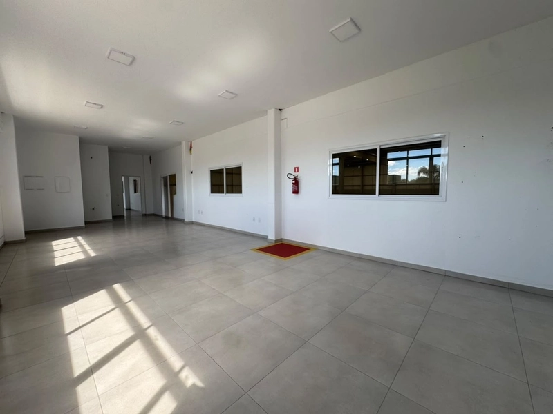 Galpão 2.640m²,com 8 docas,em ponto estratégico em Brusque.: 11ª foto da galeria de imagens do imóvel