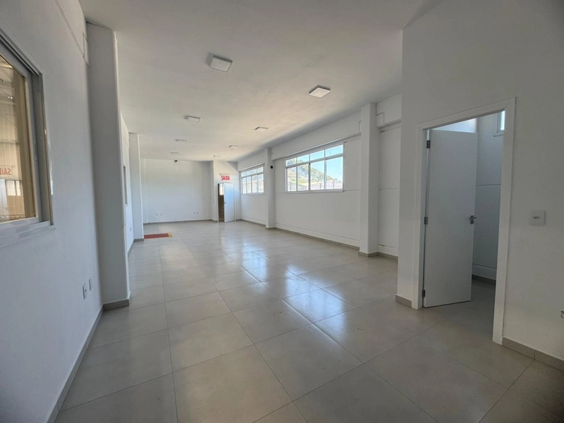 Galpão 2.640m²,com 10 docas,em ponto estratégico em Brusque.: 18ª foto da galeria de imagens do imóvel