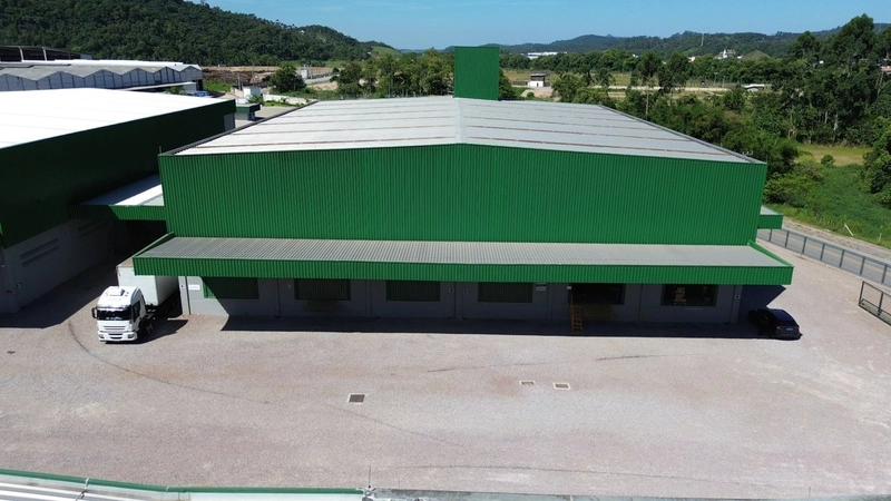 Galpão 2.640m²,com 10 docas,em ponto estratégico em Brusque.: 1ª foto da galeria de imagens do imóvel