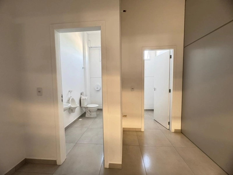 Galpão 2.640m²,com 10 docas,em ponto estratégico em Brusque.: 19ª foto da galeria de imagens do imóvel