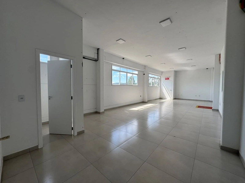 Galpão 2.640m²,com 8 docas,em ponto estratégico em Brusque.: 13ª foto da galeria de imagens do imóvel