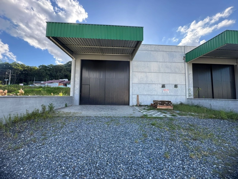 GALPÃO PARA LOCAÇÃO EM BRUSQUE (351m²)– SC