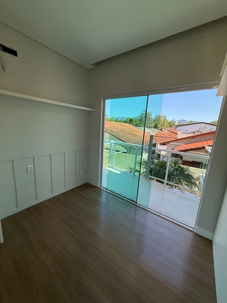 Linda casa á venda em Guabiruba:1 suíte com closet + 2 quartos !!: 9ª foto da galeria de imagens do imóvel