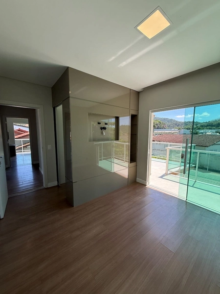 Linda casa á venda em Guabiruba:1 suíte com closet + 2 quartos !!: 11ª foto da galeria de imagens do imóvel