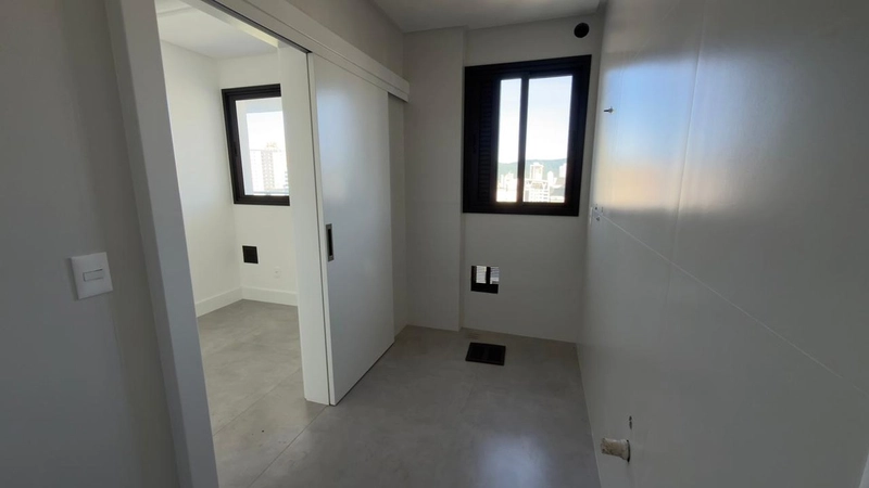 VILLA DEL FIUME :VAGA GARAGEM NÁUTICA-FRENTE PARA RIO PEREQUÊ.: 13ª foto da galeria de imagens do imóvel