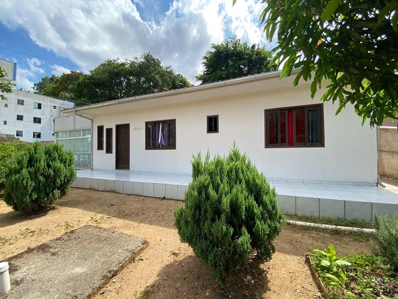 Venda casa com galpão em anexo, amplo espaço para restaurante ou comer: 9ª foto da galeria de imagens do imóvel