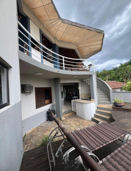 Casa alto padrão Bairro Centro I, 240m² privativos com varanda gourme: 3ª foto da galeria de imagens do imóvel