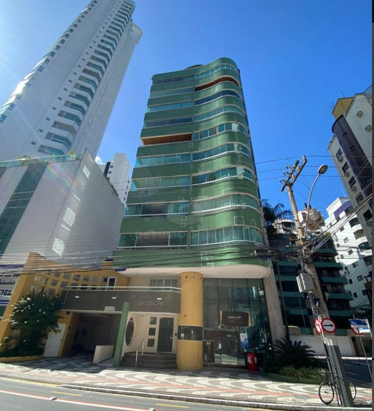 Cobertura Duplex , piscina privativa,QUADRA MAR Balneário Camboriú/SC