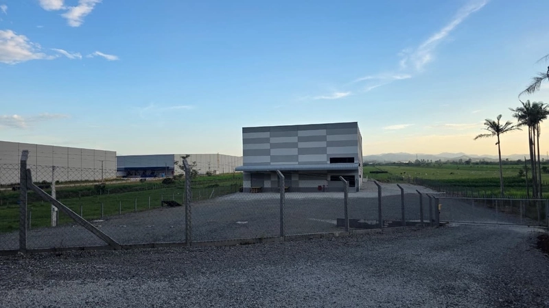 Galpão 1.369,75 m² para locação em Itajaí