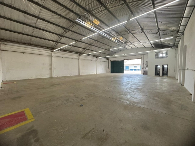 Galpão Comercial (376m²)para Locação em Brusque !: 10ª foto da galeria de imagens do imóvel