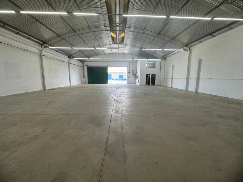 Galpão Comercial (376m²)para Locação em Brusque !: 4ª foto da galeria de imagens do imóvel