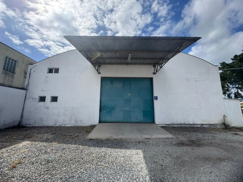 Galpão Comercial (376m²)para Locação em Brusque !