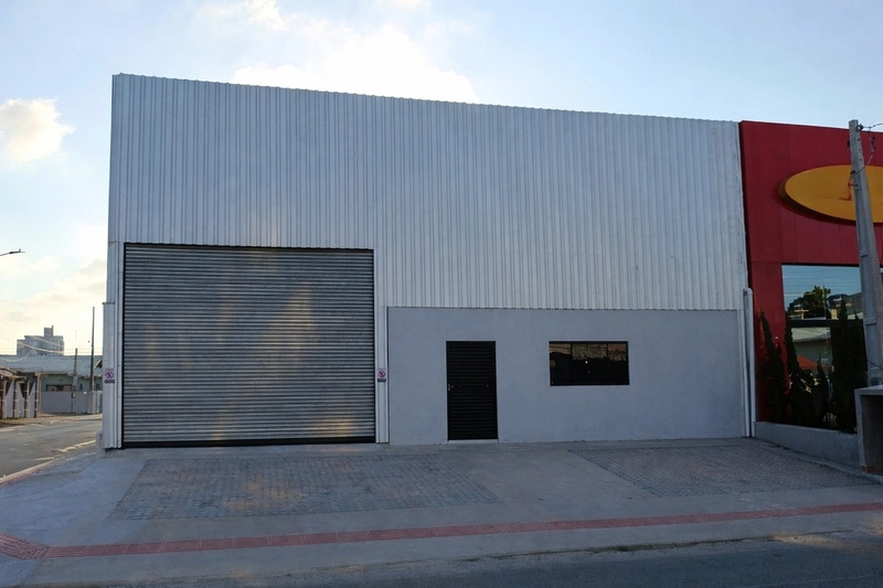 Galpão 338m² em Itajaí: o espaço certo para sua empresa crescer,: 1ª foto da galeria de imagens do imóvel