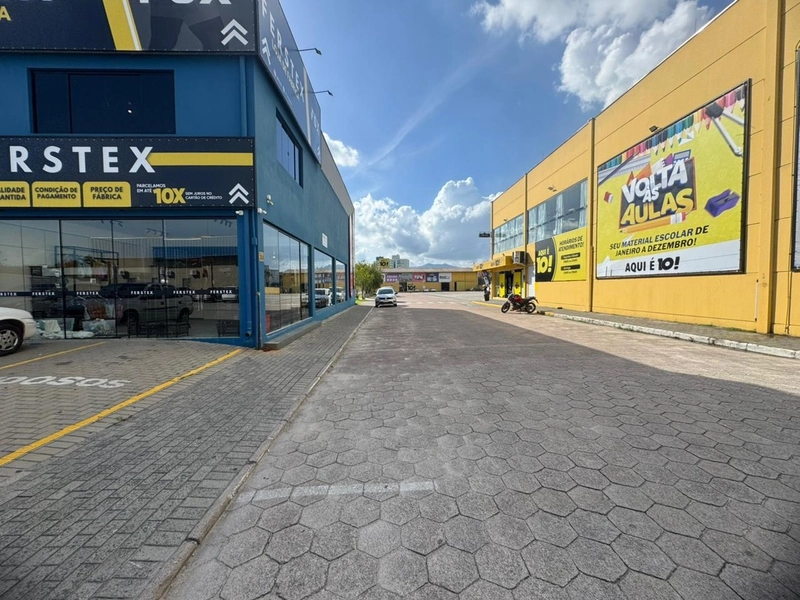 Oportunidade Brusque:Galpão 540m²pronto,com mezanino,doca e vitrine !: 2ª foto da galeria de imagens do imóvel