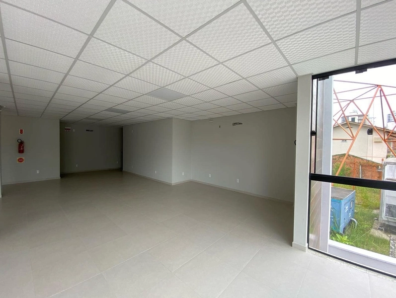 Sala comercial no Centro de Brusque para locação: 10ª foto da galeria de imagens do imóvel