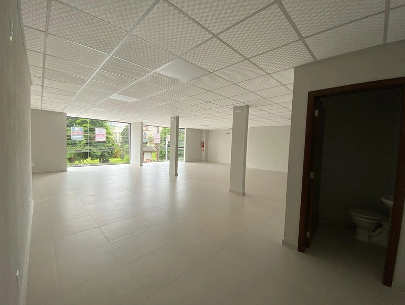 Sala comercial no Centro de Brusque para locação: 8ª foto da galeria de imagens do imóvel