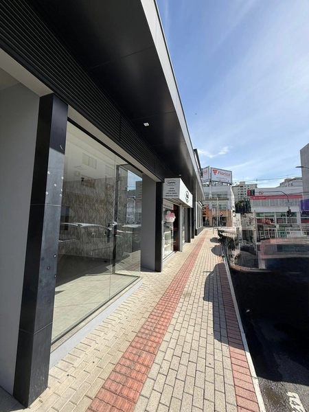 SALA COMERCIAL COM 50m²,BEM DISTRIBUÍDOS, PARA LOCAÇÃO-CENTRO BRUSQUE: 2ª foto da galeria de imagens do imóvel