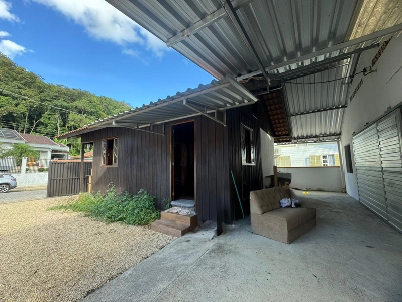 OPORTUNIDADE EM GUABIRUBA – CASA + GALPÃO NO CENTRO!: 19ª foto da galeria de imagens do imóvel