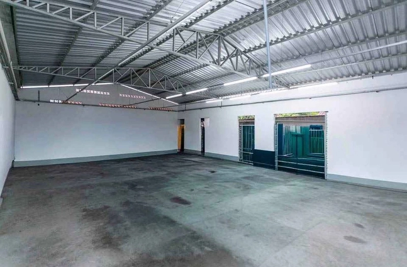 OPORTUNIDADE EM GUABIRUBA – CASA + GALPÃO NO CENTRO!: 10ª foto da galeria de imagens do imóvel