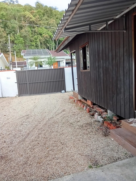 OPORTUNIDADE EM GUABIRUBA – CASA + GALPÃO NO CENTRO!: 11ª foto da galeria de imagens do imóvel