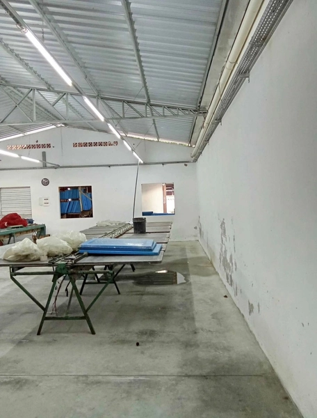 OPORTUNIDADE EM GUABIRUBA – CASA + GALPÃO NO CENTRO!: 2ª foto da galeria de imagens do imóvel