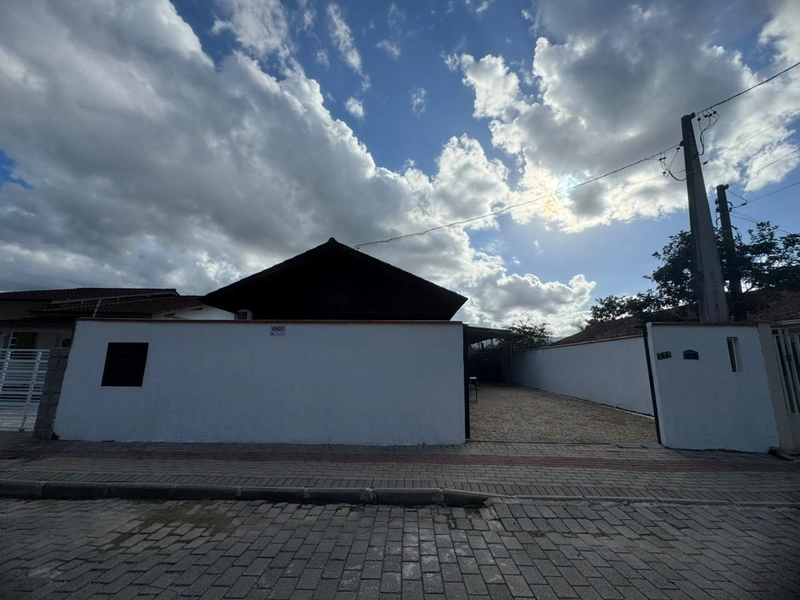 OPORTUNIDADE EM GUABIRUBA – CASA + GALPÃO NO CENTRO!: 12ª foto da galeria de imagens do imóvel
