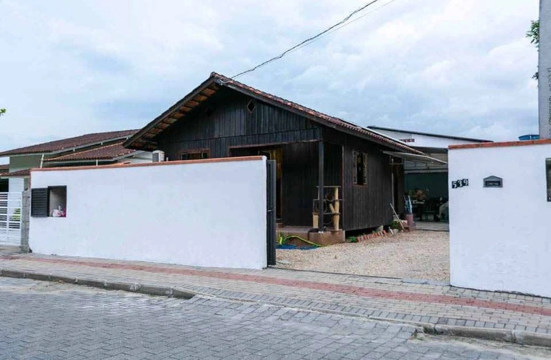 OPORTUNIDADE EM GUABIRUBA – CASA + GALPÃO NO CENTRO!: 1ª foto da galeria de imagens do imóvel