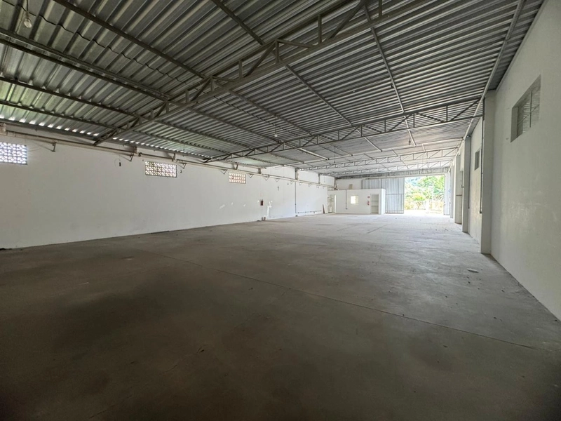 Galpão: 6ª foto da galeria de imagens do imóvel