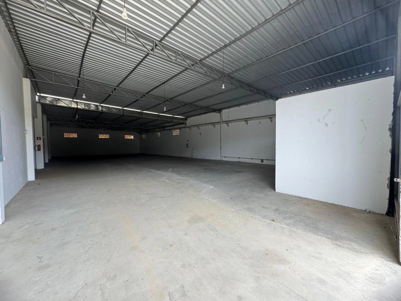 Galpão: 3ª foto da galeria de imagens do imóvel