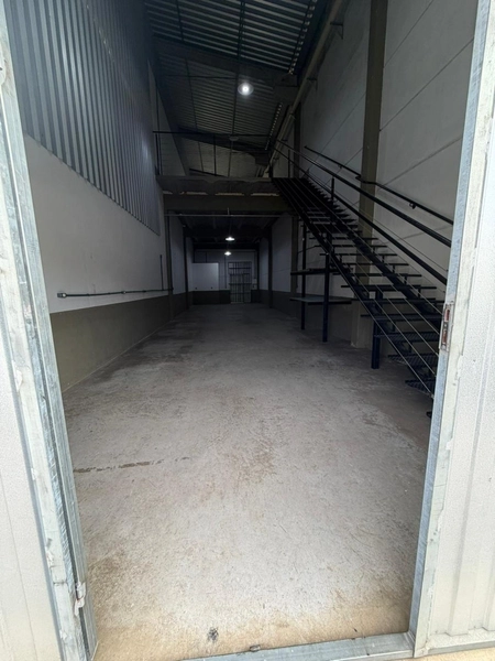 Galpão com 230m², para Locação em Brusque: 5ª foto da galeria de imagens do imóvel