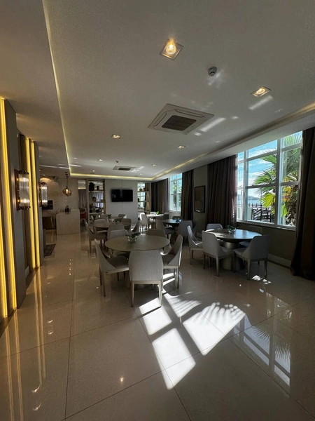 LOCAÇÃO ANUAL - ALUGUEL ALTO PADRÃO FRENTE MAR 4 SUÍTES ITAPEMA/SC: 3ª foto da galeria de imagens do imóvel