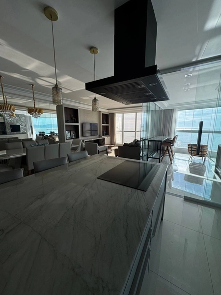 LOCAÇÃO ANUAL - ALUGUEL ALTO PADRÃO FRENTE MAR 4 SUÍTES ITAPEMA/SC: 27ª foto da galeria de imagens do imóvel