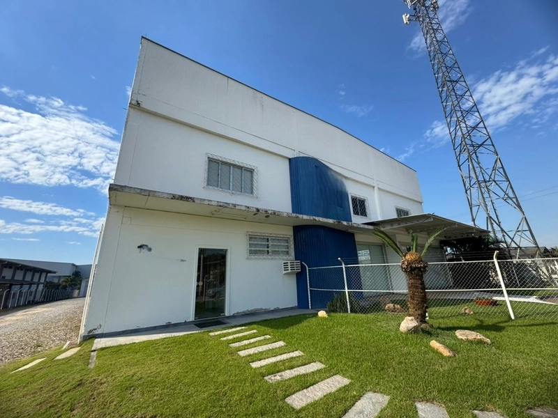 Galpão 1.200m²,para locação em Brusque,de frente para a geral!: 2ª foto da galeria de imagens do imóvel