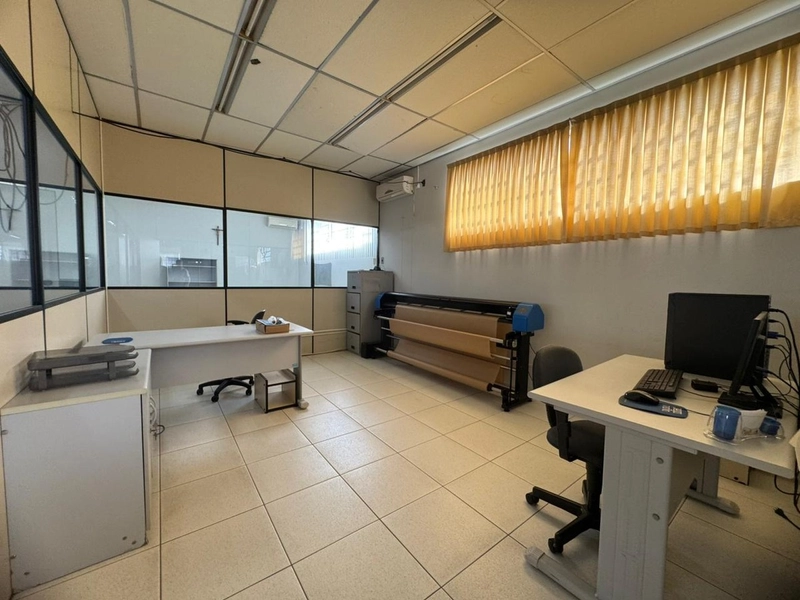 Galpão 1.200m²,para locação em Brusque,de frente para a geral!: 31ª foto da galeria de imagens do imóvel