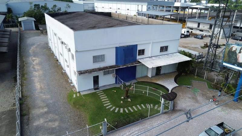 Galpão 1.200m²,para locação em Brusque,de frente para a geral!: 17ª foto da galeria de imagens do imóvel