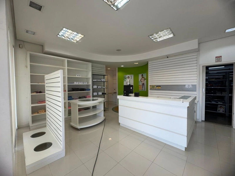Galpão 1.200m²,para locação em Brusque,de frente para a geral!: 32ª foto da galeria de imagens do imóvel
