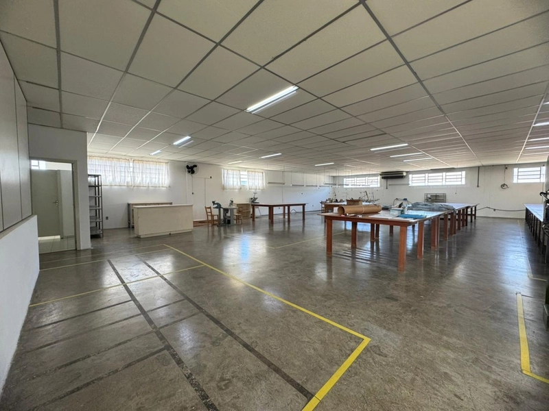 Galpão 1.200m²,para locação em Brusque,de frente para a geral!: 36ª foto da galeria de imagens do imóvel