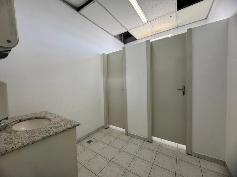 Galpão 1.200m²,para locação em Brusque,de frente para a geral!: 43ª foto da galeria de imagens do imóvel