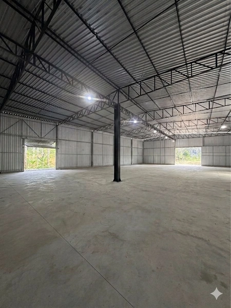 GALPÃO (950m²),PARA LOCAÇÃO,UMA ESTRUTURA EXCELENTE EM BRUSQUE!: 4ª foto da galeria de imagens do imóvel