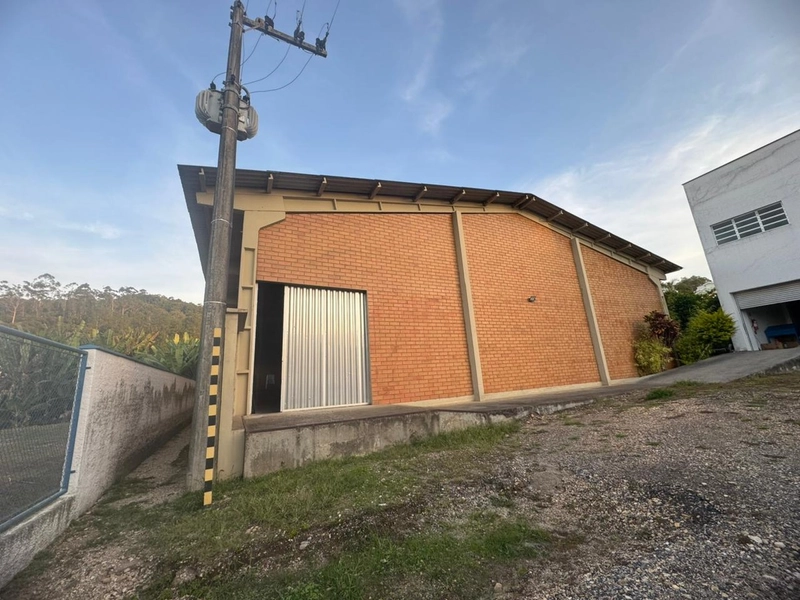 Galpão 500m² em Brusque para locação-agende sua visita !