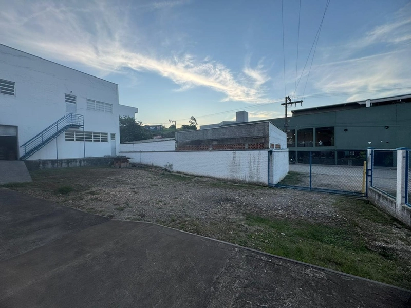 Galpão 500m² em Brusque para locação-agende sua visita !: 8ª foto da galeria de imagens do imóvel