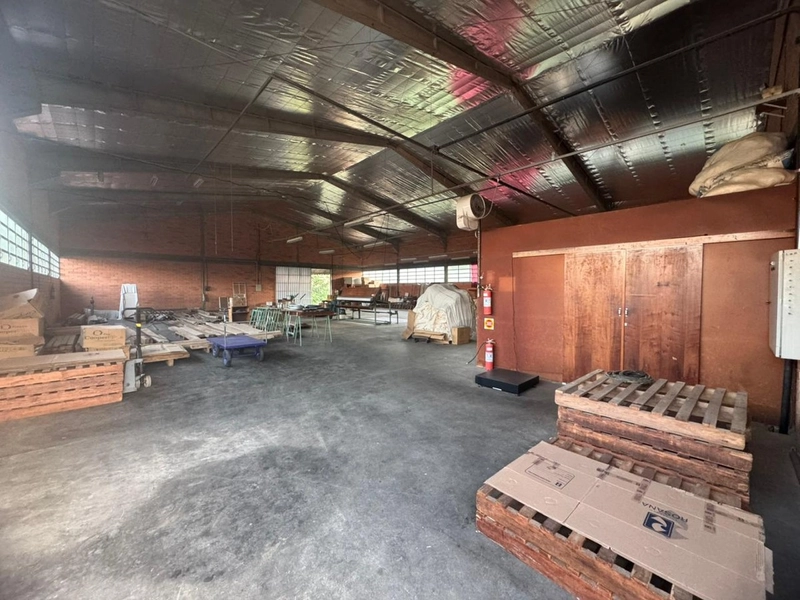 Galpão 500m² em Brusque para locação-agende sua visita !: 5ª foto da galeria de imagens do imóvel